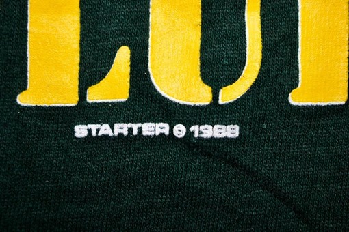 Vintage Style Green Bay Packers Football 1988 NFL Starter Sweatshirt T-shirt for Sport Enthusiasts - Image 3
