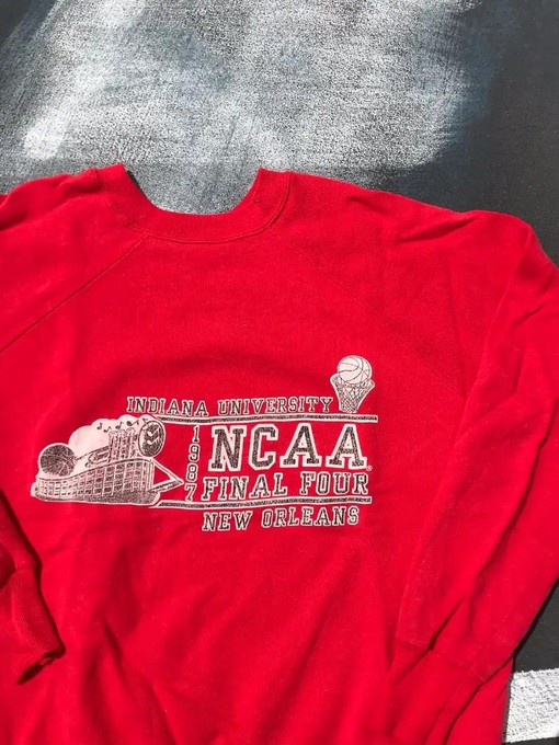 Vintage Style Indiana Hoosiers 1987 Basketball T-Shirt Sweatshirt with American Football Theme, Sports Gifts