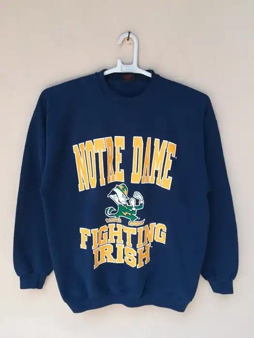 Vintage Style Made In USA Notre Dame Fighting Irish T-Shirt Sweatshirt Hoodie Gifts Lover