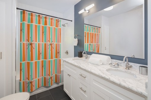 Vintage Style Mid Century Modern Shower Curtain, Retro Bathroom Accessory for Timeless Appeal - Image 3