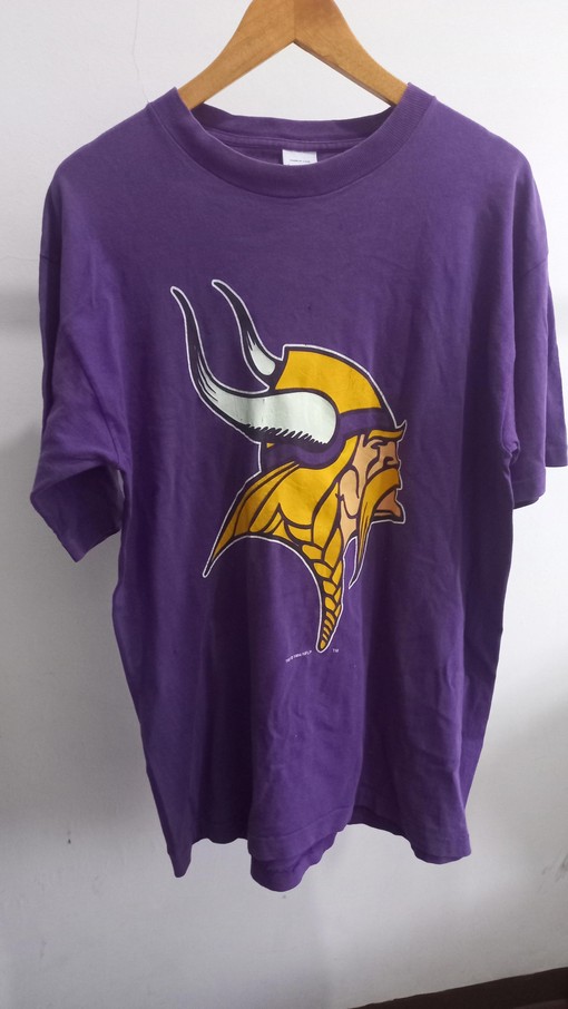 Vintage Style Minnesota Vikings 1994 Big Logo NFL Sweatshirt T-shirt - Ideal Gift for NFL Fans