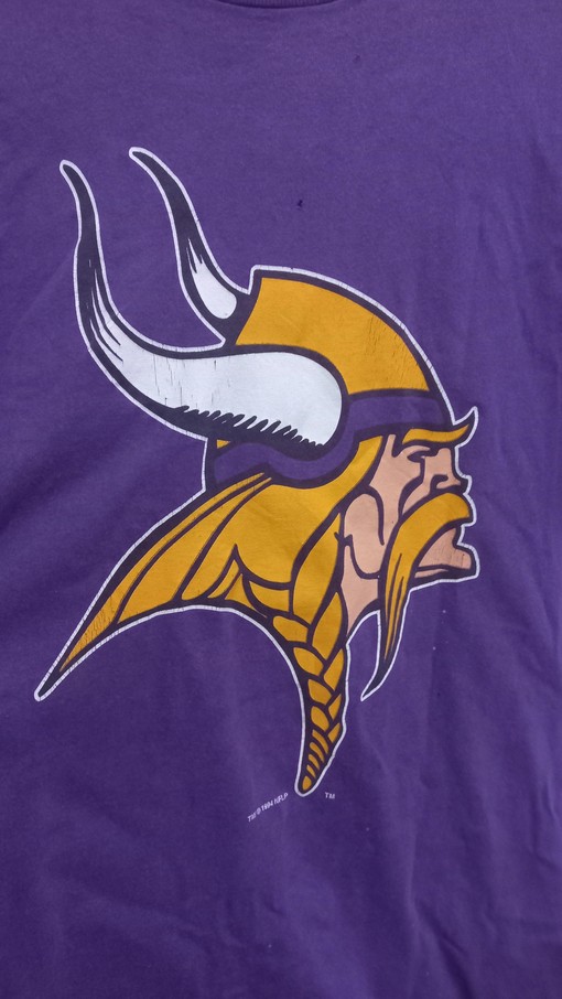 Vintage Style Minnesota Vikings 1994 Big Logo NFL Sweatshirt T-shirt - Ideal Gift for NFL Fans - Image 2