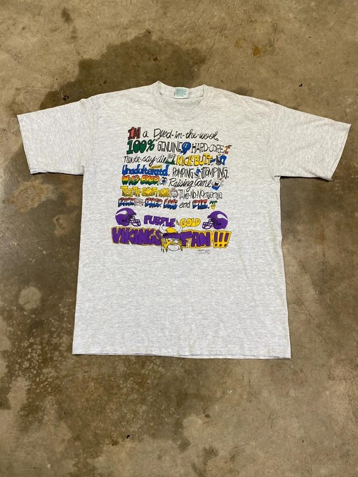 Vintage Style NCAA Vikings Sweatshirt T-shirt - Ideal Gift for NFL Fans