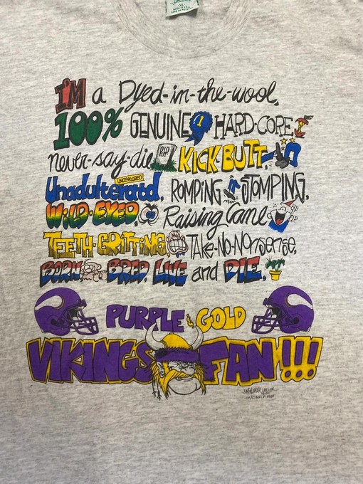 Vintage Style NCAA Vikings Sweatshirt T-shirt - Ideal Gift for NFL Fans - Image 2