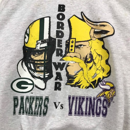 Vintage Style NFL Minnesota Vikings vs. NFL Green Bay Packers Crewneck Sweatshirt Hoodie - Image 2