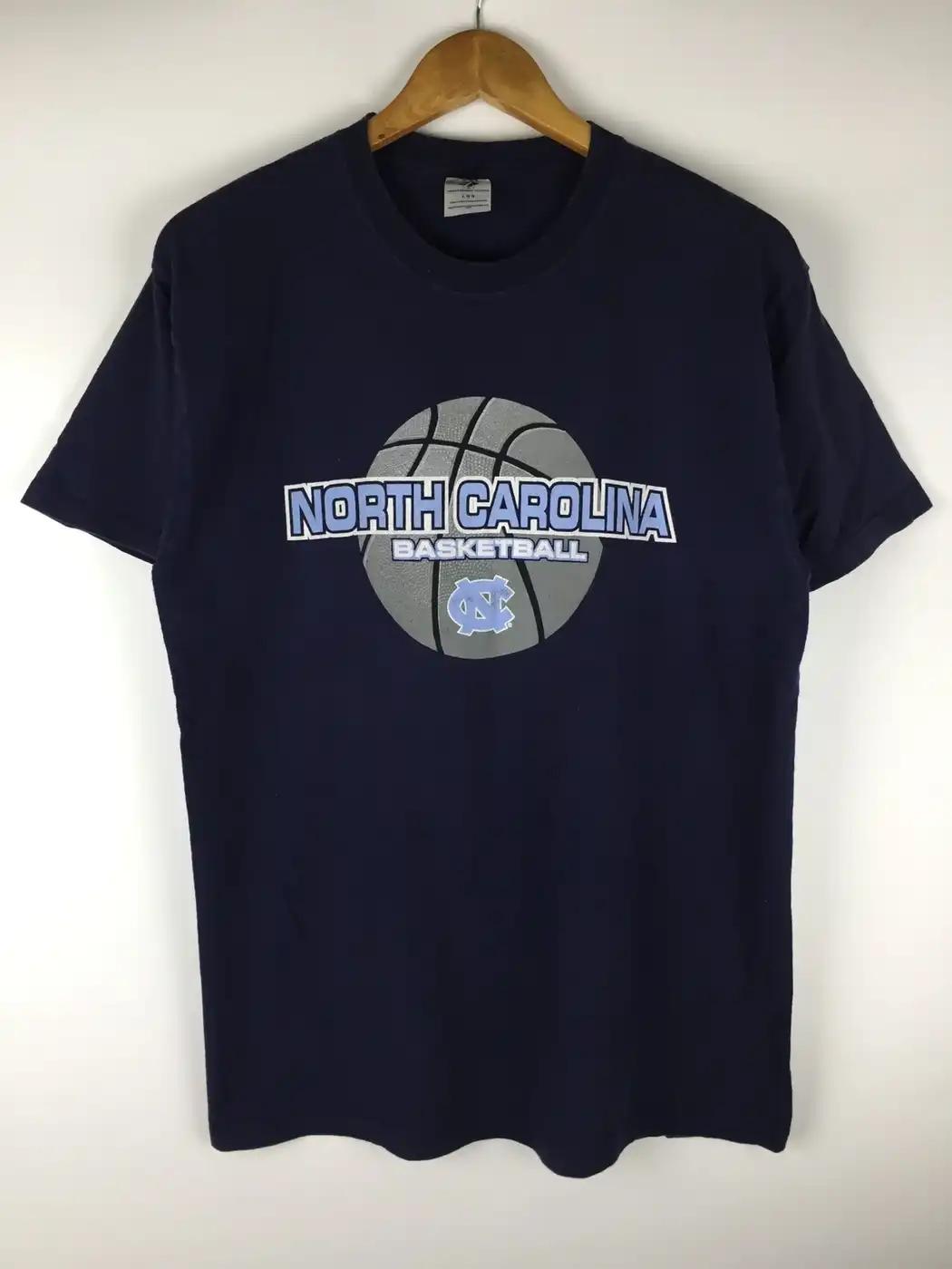 Vintage Style North Carolina Basketball NCAA Sweatshirt Hoodie T-Shirt Lover 00's Edition