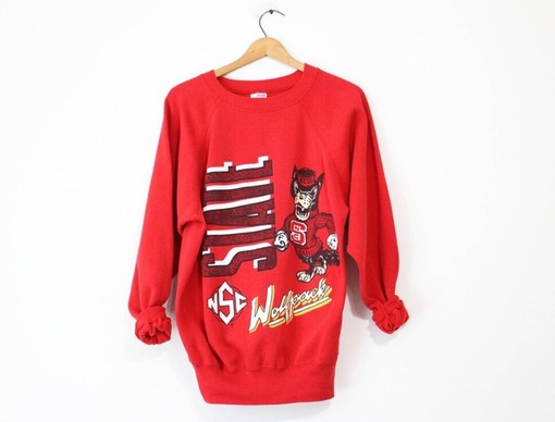 Vintage Style North Carolina State University Wolfpack Sweatshirt 90s Edition, Shirt