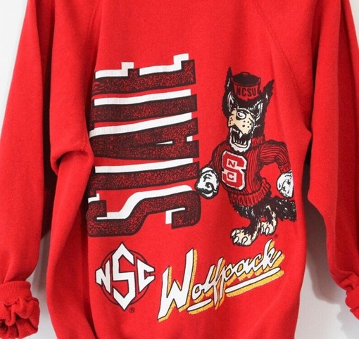 Vintage Style North Carolina State University Wolfpack Sweatshirt 90s Edition, Shirt - Image 2