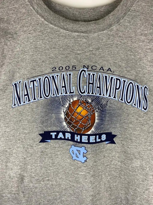 Vintage Style North Carolina Tarheels NCAA Sweatshirt Hoodie T-Shirt Lover 2005 Edition - Image 2