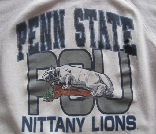 Vintage Style Penn State University Nittany Lions Crewneck Sweatshirt and T-Shirt - Vintage Style 90s Penn State Shirts - Image 2