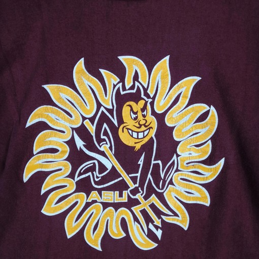 Vintage Style Red Devil Starter Sweatshirt T-shirt for Sports Lovers - Image 2