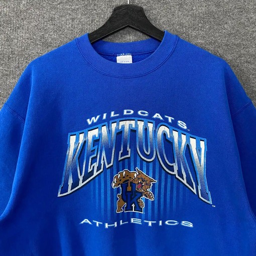 Vintage Style University Kentucky Wildcats Athletics College Hoodie Sweatshirt Gifts for Fans - Image 2