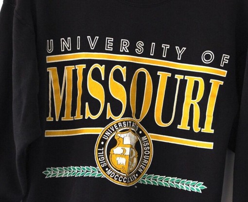 Vintage Style University Of Missouri Tigers Sweatshirt for NCAA Fans - Image 2