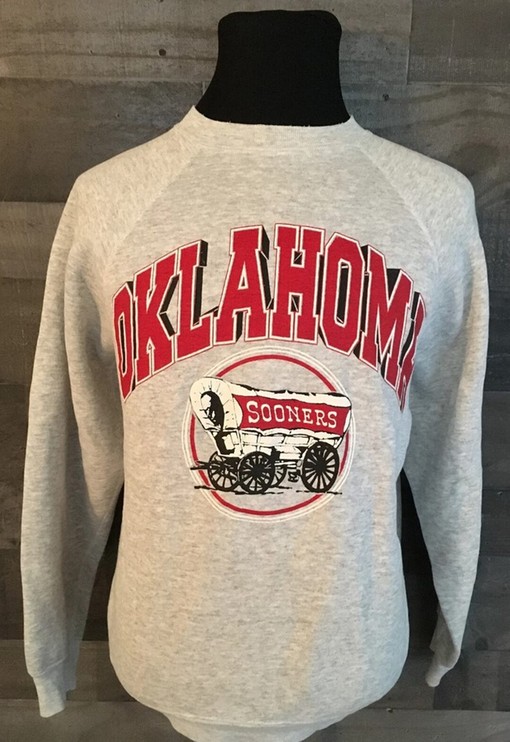 Vintage Style University Of Oklahoma Sooners Sweatshirt for Fans