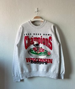 Vintage Style University Of Wisconsin Badgers Rose Bowl 1994 or Vintage 90S Wisconsin Shirt
