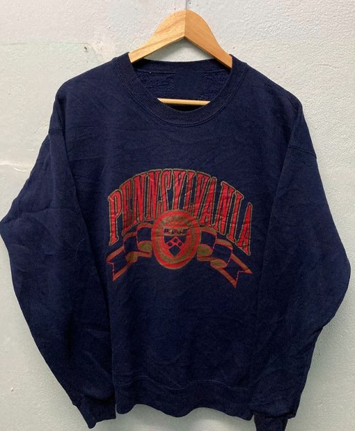 Vintage Style University of Pennsylvania Sweatshirt, Ideal for Pennsylvania University Fans