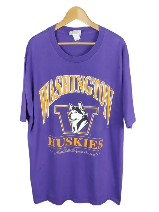 Vintage Style Washington Huskies Athletic Usa Football Team T-Shirt Sweatshirt Sports Gifts - A Must-Have For Fans