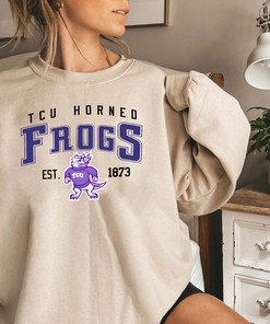 Vintage Tcu Horned Frogs Est 1873 Sweatshirt, Perfect for Tcu Fans and University Shirts Collectors