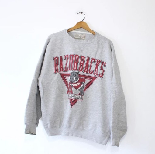 Vintage University of Arkansas Razorbacks Sweatshirt - Ideal Tee for College Enthusiasts