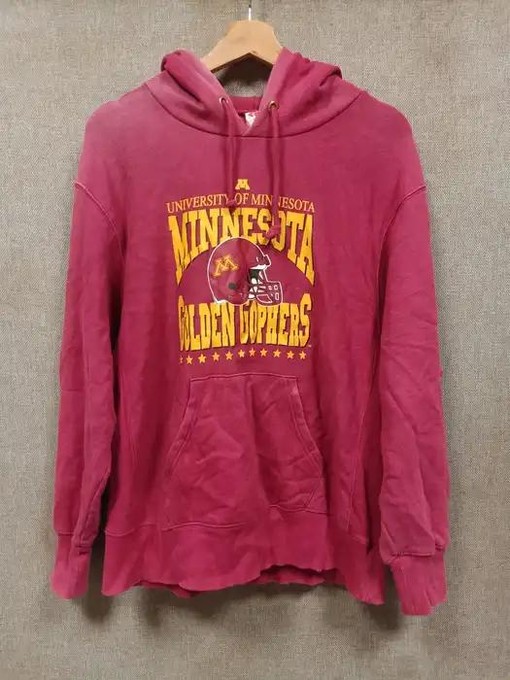Vintage University of Minnesota Gophers Football Fan Shirt with Sweatshirt Hoodie
