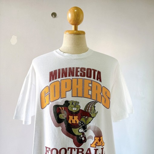 Vintage University of Minnesota Gophers Golden T-Shirt from the 90s for Football Fans - Image 2