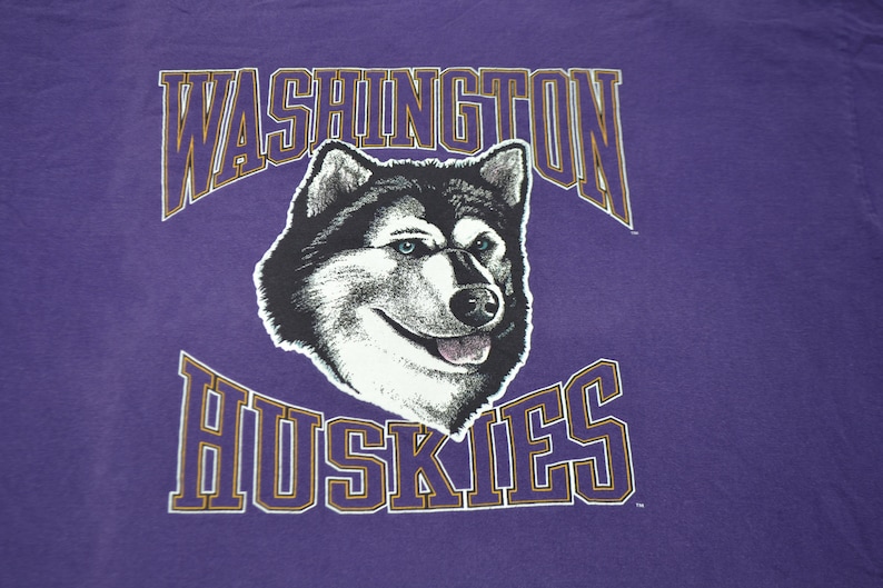 Vintage University of Washington Huskies T-Shirt, NCAA Vintage Shirt for Him