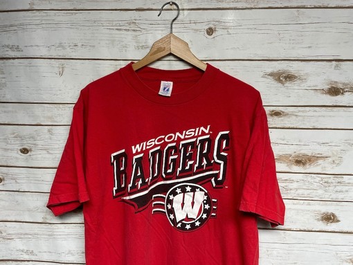 Vintage University of Wisconsin Badgers Logo 7 Football & Basketball Shirt - 90s Football Tee - Image 2