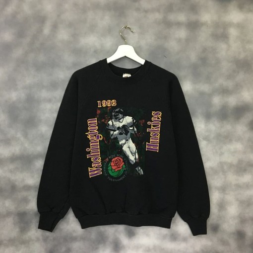 Vintage Washington Huskies Sweatshirt, University of Washington, Classic NCAA Shirts for Men