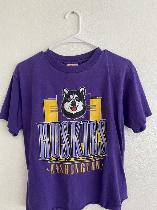Vintage Washington Huskies Tee - Classic College Shirts - Retro NCAA Shirts
