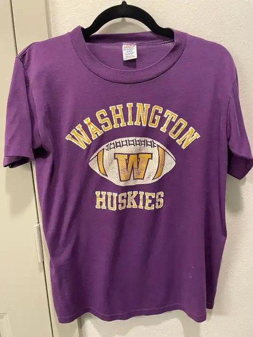 Vintage Washington Huskies Tee - NCAA Shirts for Women - Sport Shirts Unisex