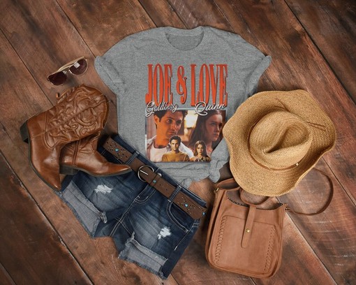 Vintage You TV Show Tee featuring Joe Goldberg and Love Quinn played by Penn Badgley and Victoria Pedretti - Image 3