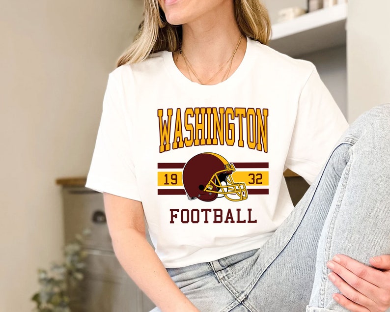 Washington Football Vintage Sweatshirt for NFL Fans - Image 3