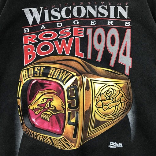 Wisconsin Badgers Mascot Crewneck Sweatshirt in a Vintage Style 90S, Perfect for Fans - Image 2