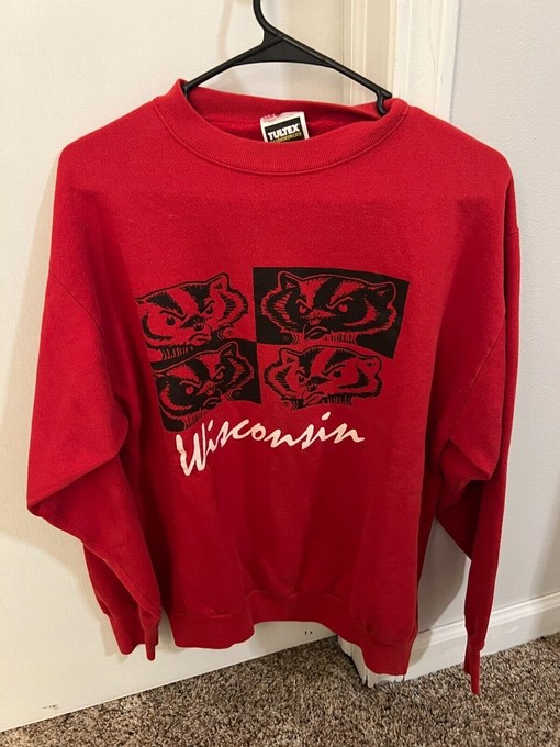Wisconsin Badgers Vintage Crewneck Sweatshirt, Perfect Gift for NCAA Fans with retro ncaa shirts