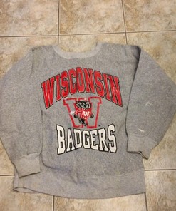 Wisconsin Badgers Vintage Style Crewneck Sweatshirt, Ideal NCAA Gift for Fans with sport shirts girls