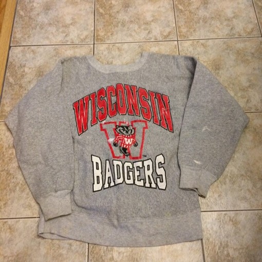 Wisconsin Badgers Vintage Style Crewneck Sweatshirt, Ideal NCAA Gift for Fans with sport shirts girls