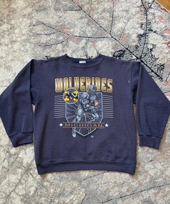 Wolverines Michigan Vintage Style College Shirts Sweatshirt T-shirt