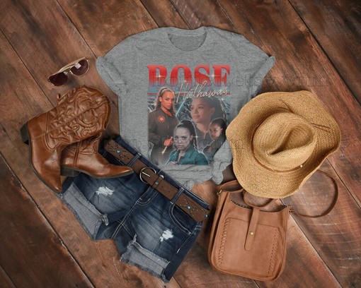 Zoey Deutch Homage Vintage Tee, Rose Hathaway and Sisi Stringer Movie Fan Merchandise, 90s Retro Sweater - Image 3